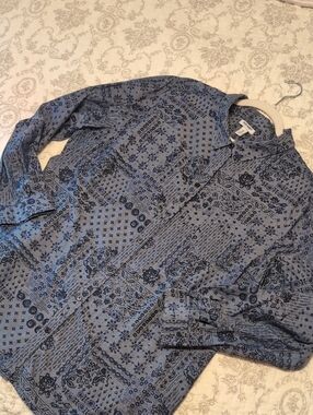 Old Navy Blue Patterned Lightweight Button Front Shirt